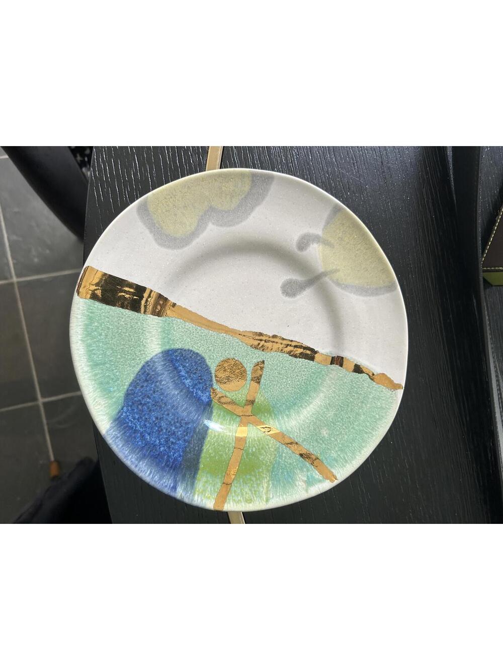Anthropologie Abstract Gold Art Dinner Plate - 8.5"